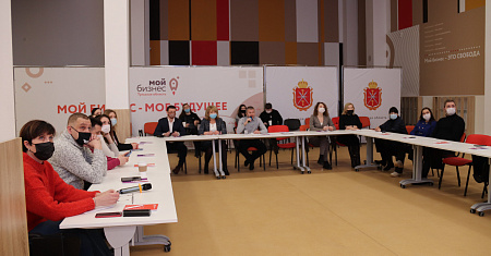 Тульские предприниматели обсудили работу на маркетплейсах с представителями Ассоциации компаний интернет-торговли